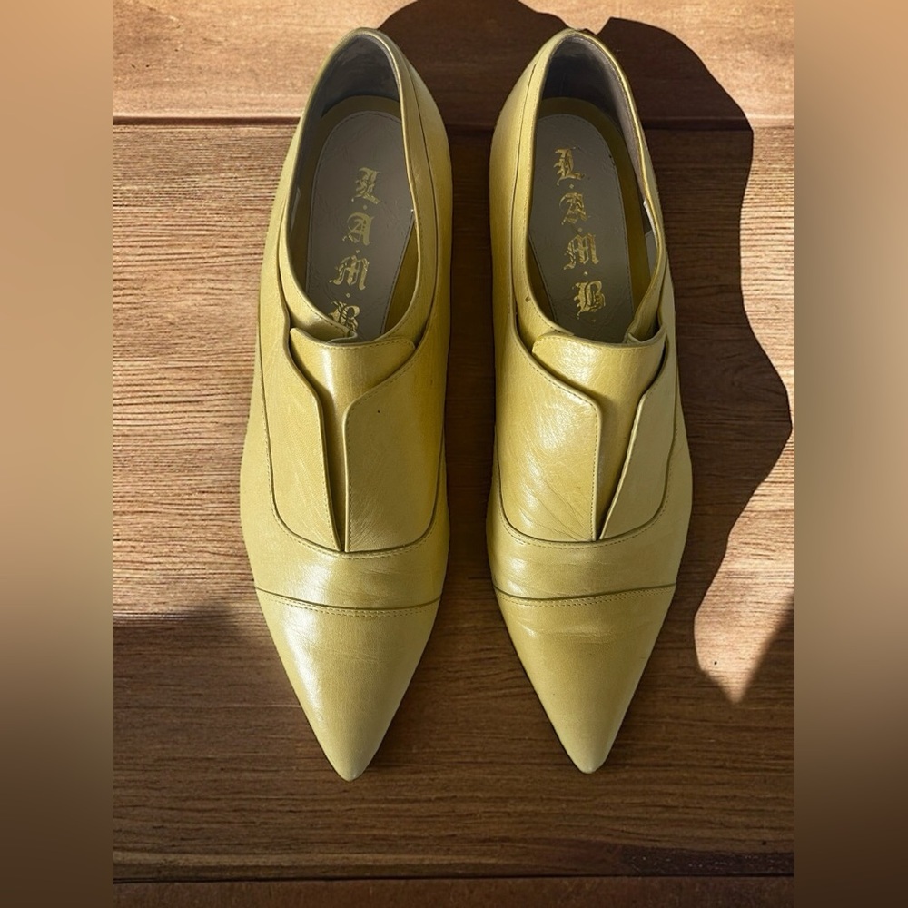 💖L.A.M.B Gwen Stefani pointed leather flats creamy yellow